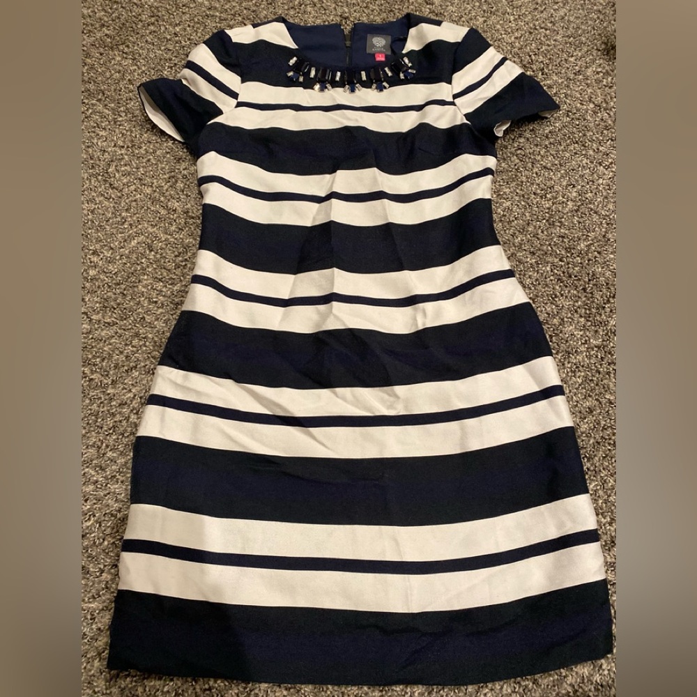 Navy blue/cream dress